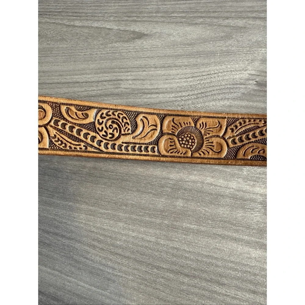 Vintage Cardat Leather Engraved Belt W Pioneer Buckle Unisex Sz 32 Made In USA